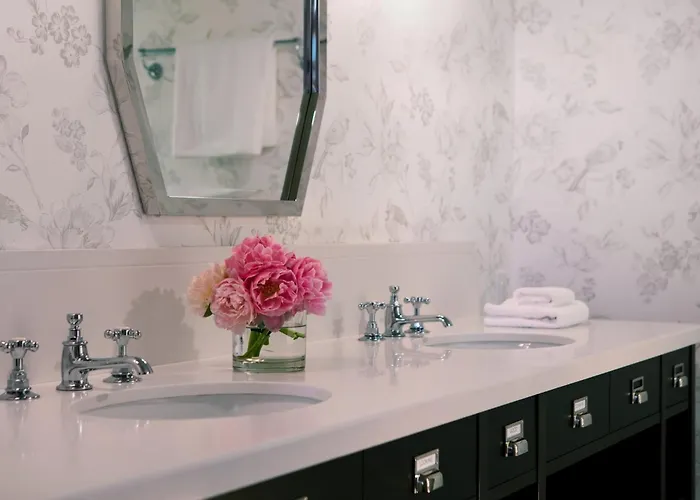 Kimpton Cardinal By Ihg Hotel